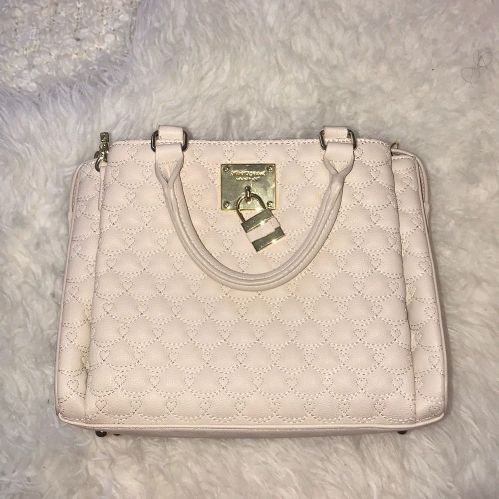 NEW! BETSEY JOHNSON  SHOULDER BAG!!